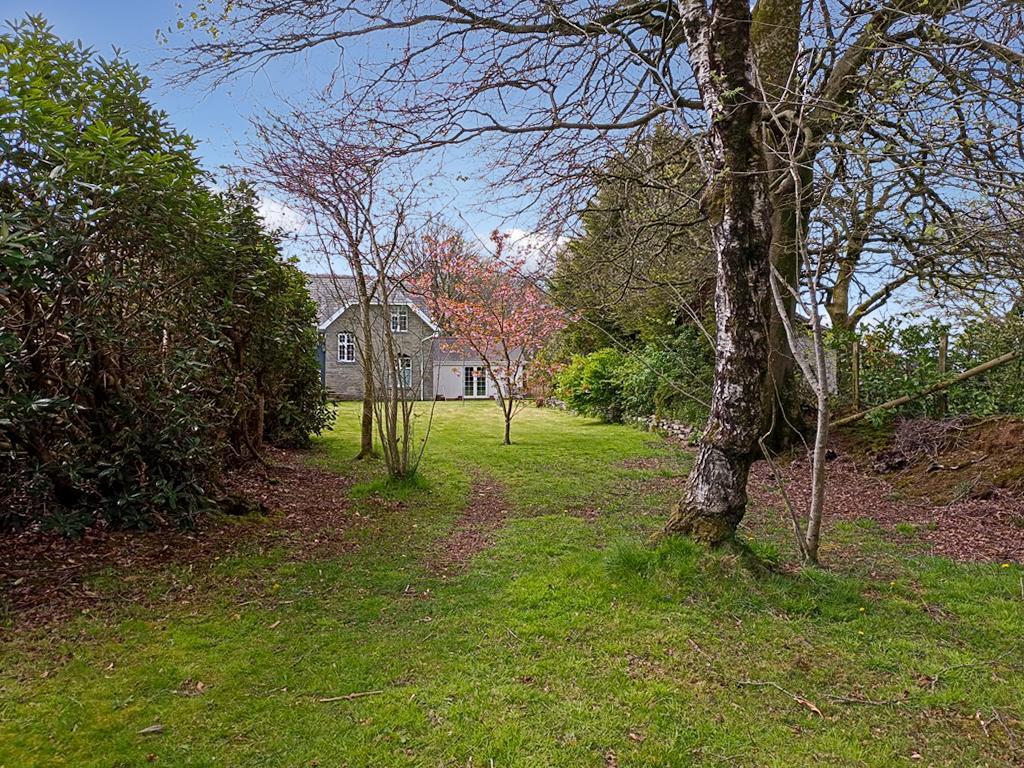 3 Bedroom Detached House for Sale in Llandysul, SA44 5LN
