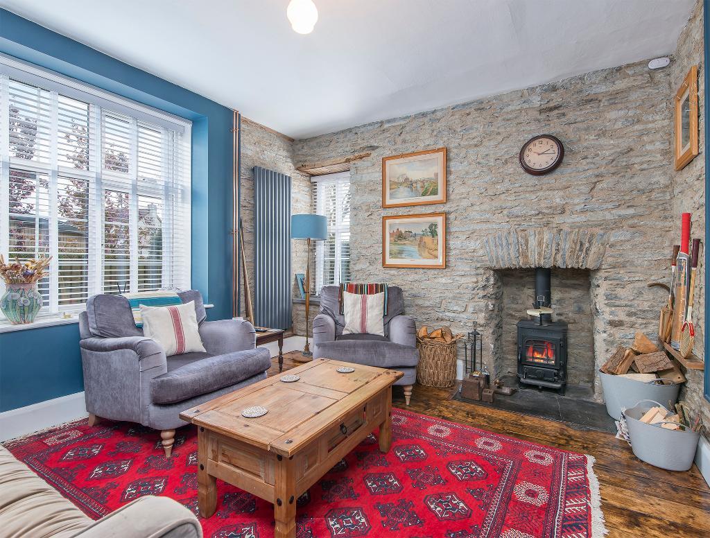 3 Bedroom Detached House for Sale in Llandysul, SA44 5LN