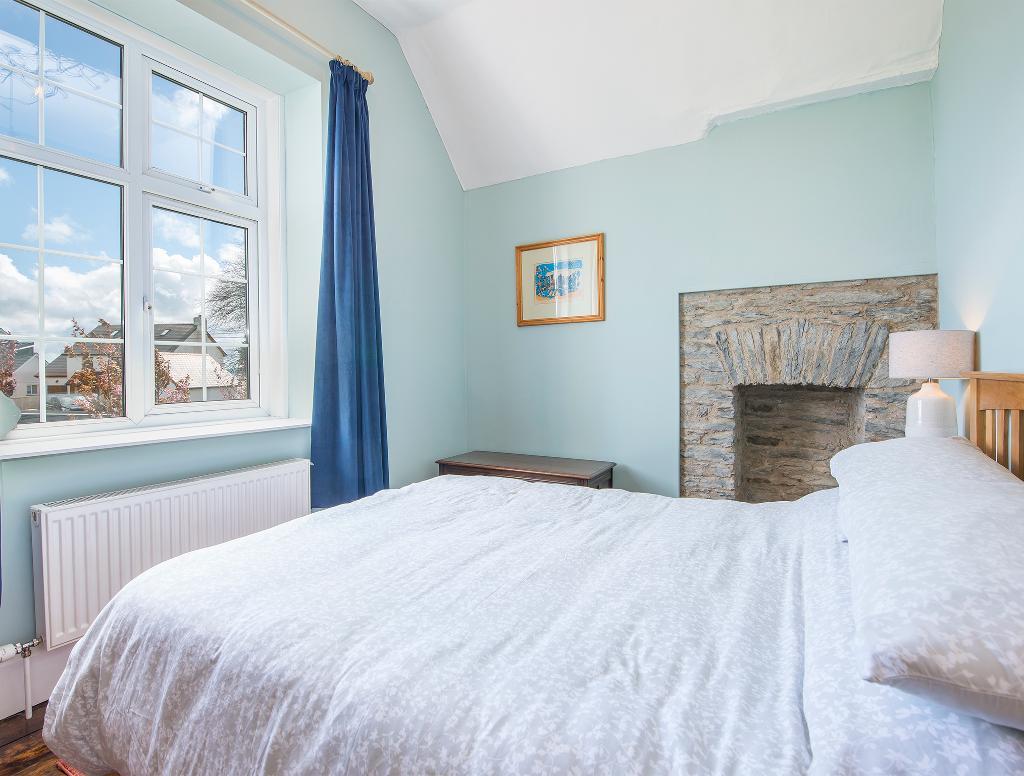 3 Bedroom Detached House for Sale in Llandysul, SA44 5LN