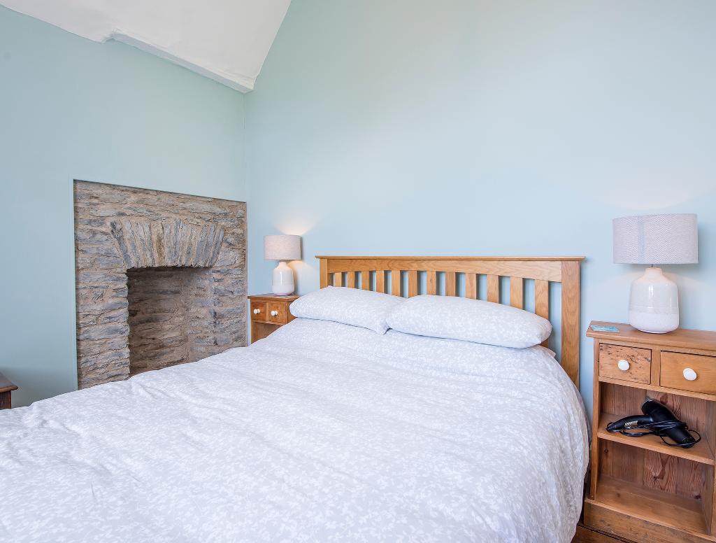 3 Bedroom Detached House for Sale in Llandysul, SA44 5LN