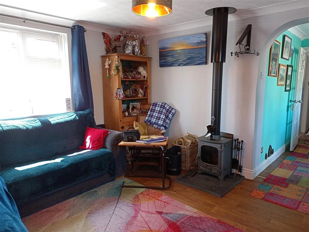 2 Bedroom Detached Bungalow for Sale in Ystrad Aeron, Lampeter, SA48 8AE