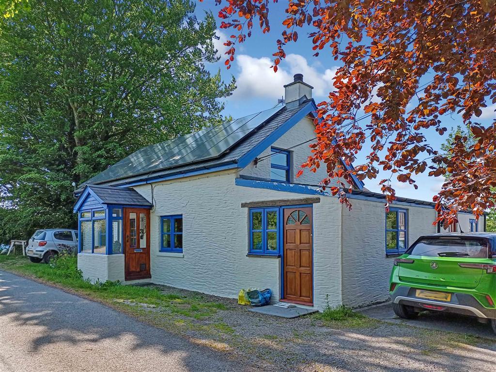 4 Bedroom Cottage for Sale in Rhos, Llandysul, SA44 5AH