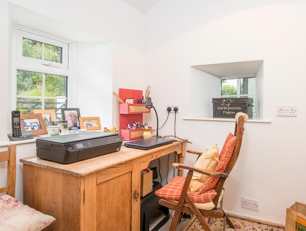 3 Bedroom Detached House for Sale in Trelech, SA33 6SA