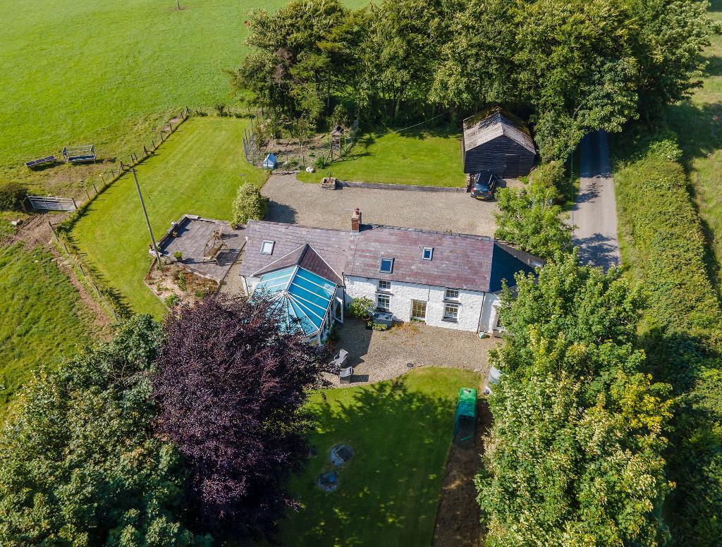 3 Bedroom Detached House for Sale in Trelech, SA33 6SA