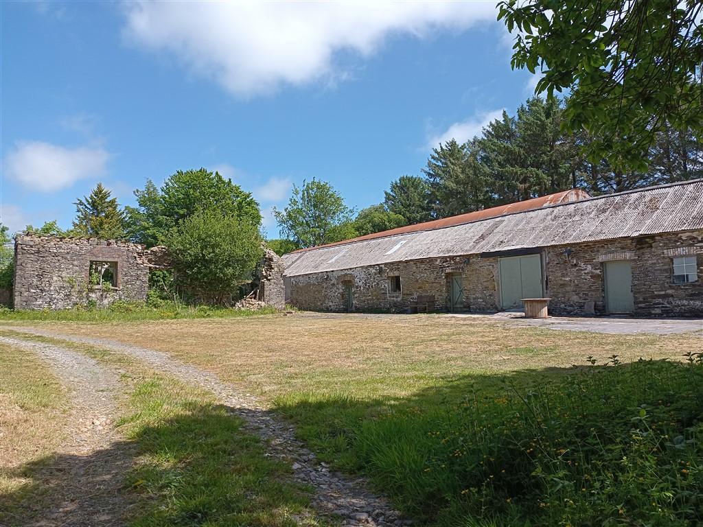 5 Bedroom Equestrian Property for Sale in Rhos, Llandysul, SA44 5EE