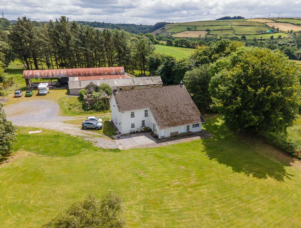 5 Bedroom Equestrian Property for Sale in Rhos, Llandysul, SA44 5EE