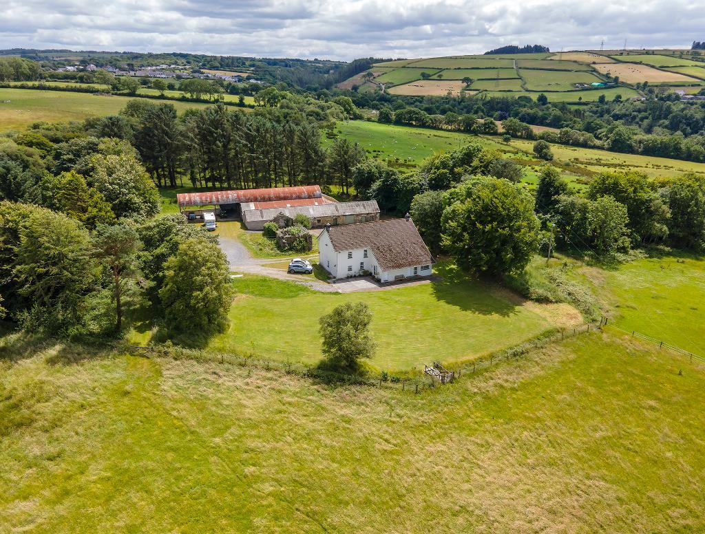 5 Bedroom Equestrian Property for Sale in Rhos, Llandysul, SA44 5EE