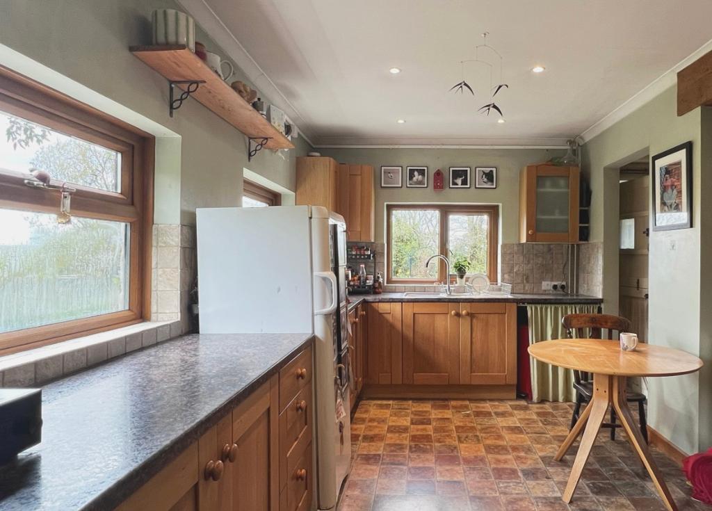3 Bedroom Detached House With Land for Sale in Llanelli, SA15 5LP