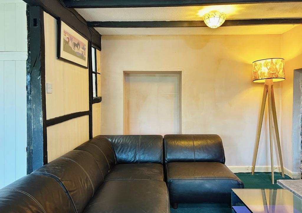 3 Bedroom Detached House With Land for Sale in Llanelli, SA15 5LP