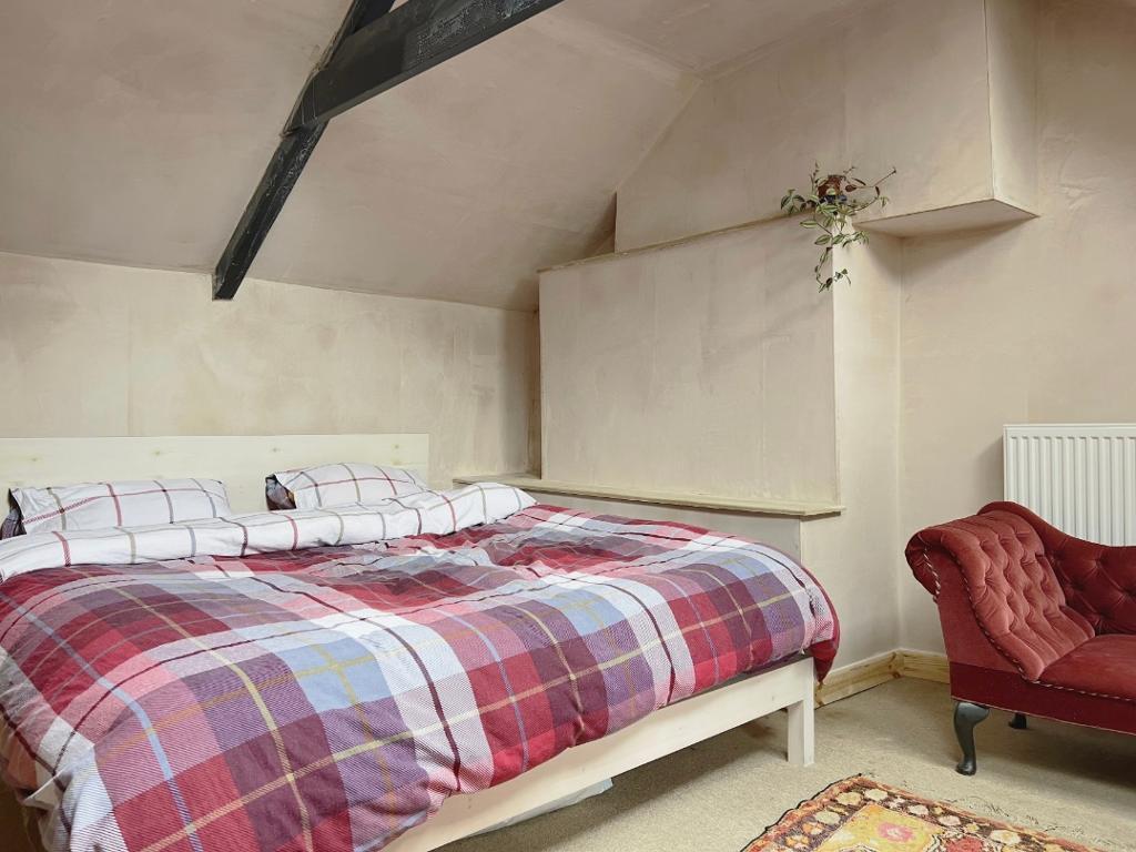 3 Bedroom Detached House With Land for Sale in Llanelli, SA15 5LP