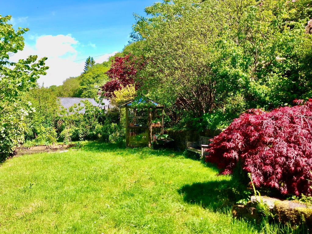 3 Bedroom Detached House With Land for Sale in Llandysul, SA44 5HR