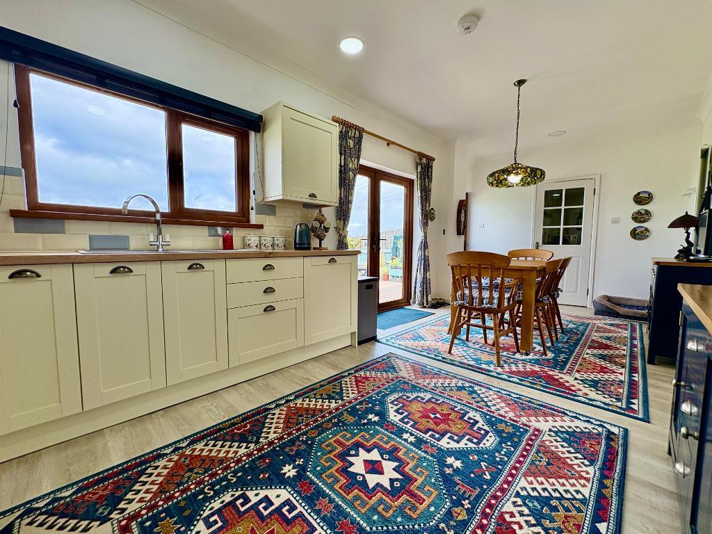 3 Bedroom Detached Bungalow for Sale in Llandysul, SA44 5HD