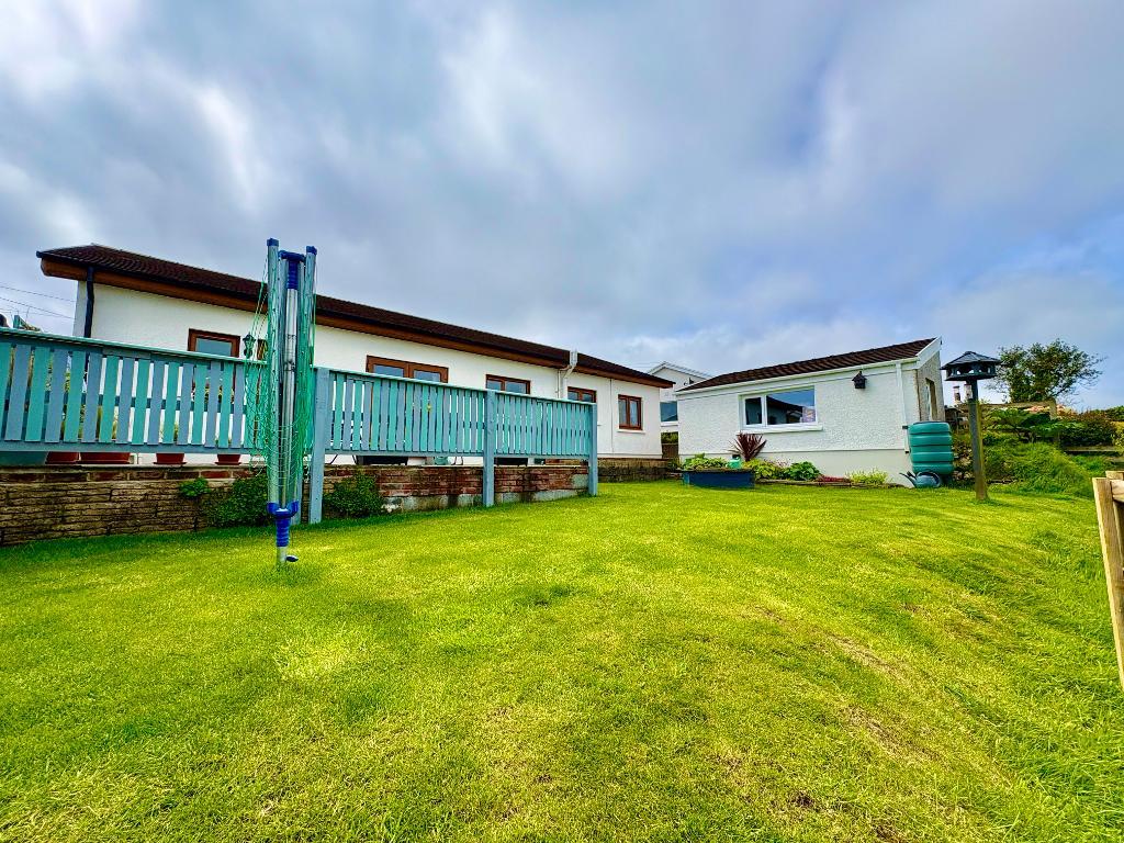 3 Bedroom Detached Bungalow for Sale in Llandysul, SA44 5HD