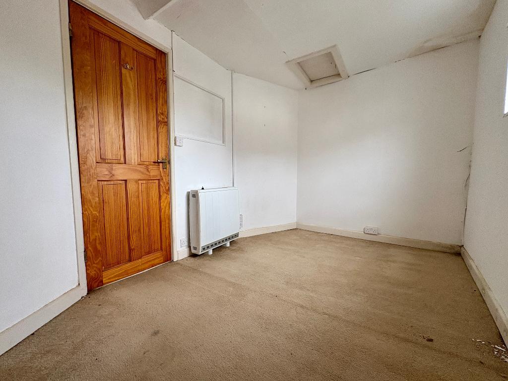 2 Bedroom Terraced for Sale in Newcastle Emlyn, SA38 9EA