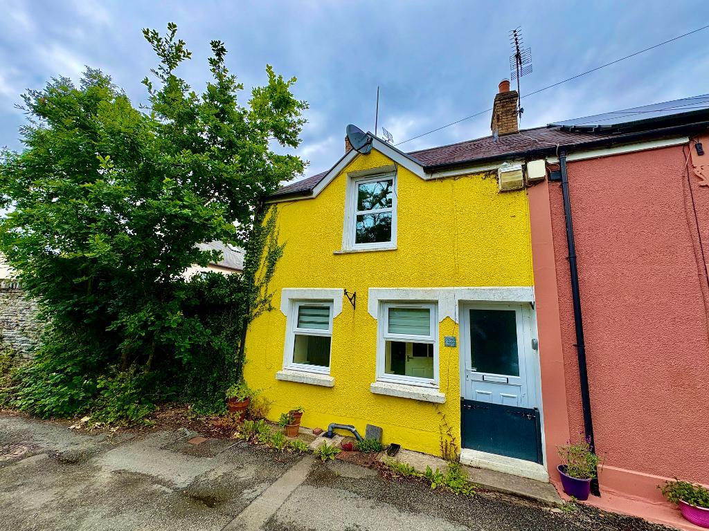 2 Bedroom Terraced for Sale in Newcastle Emlyn, SA38 9EA