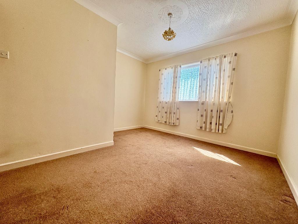 4 Bedroom Detached House for Sale in Newcastle Emlyn, SA38 9HB
