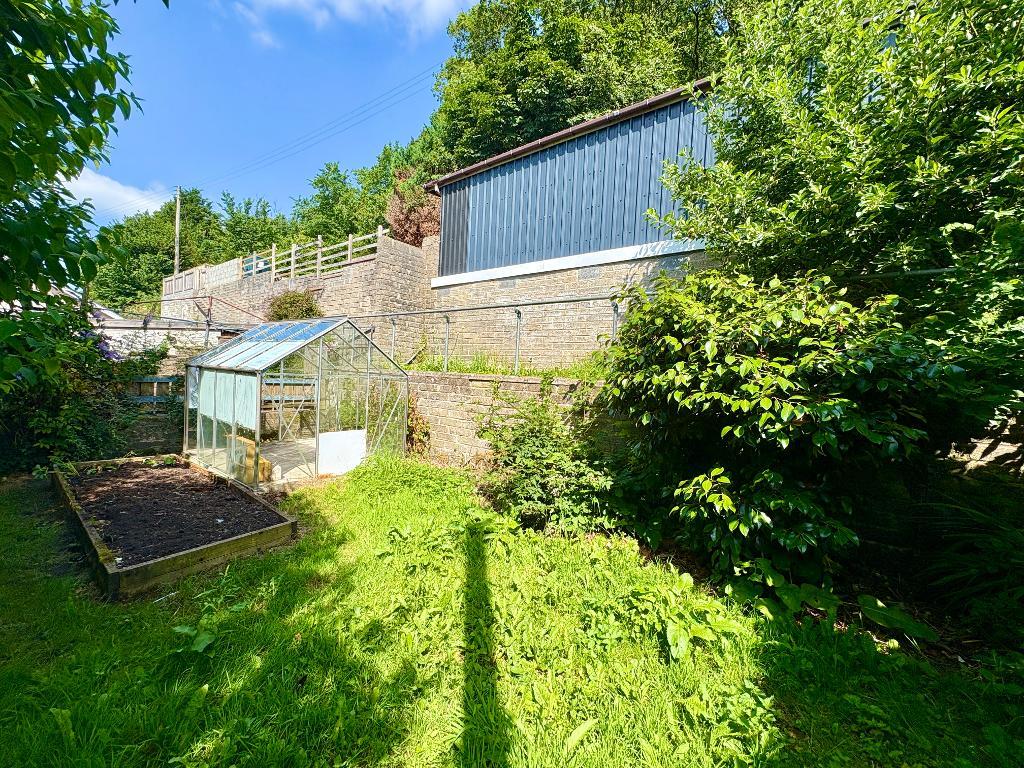 4 Bedroom Detached House for Sale in Newcastle Emlyn, SA38 9HB