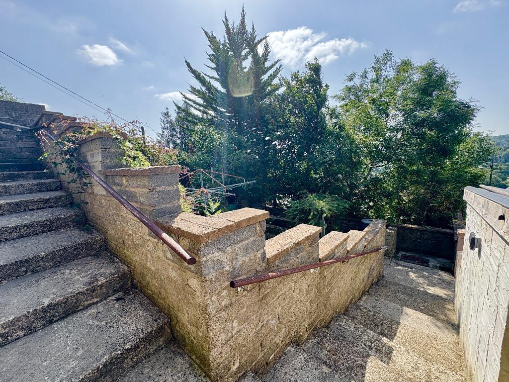 4 Bedroom Detached House for Sale in Newcastle Emlyn, SA38 9HB
