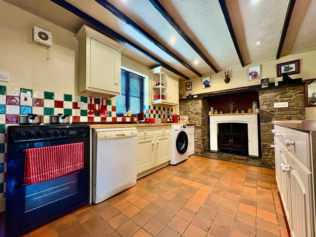 4 Bedroom Detached House With Land for Sale in Haverfordwest, SA62 5TJ