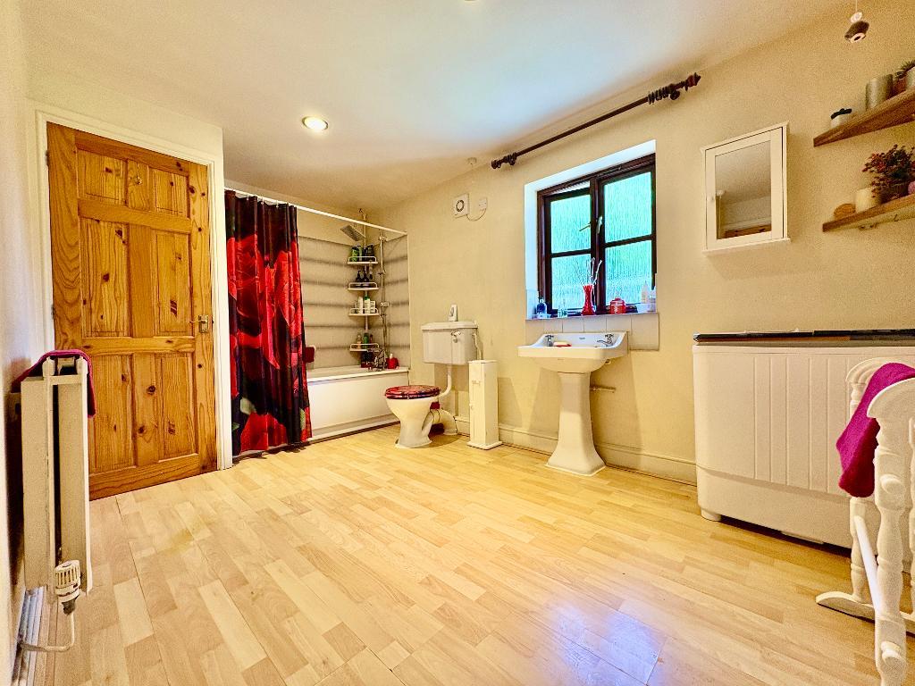 4 Bedroom Detached House With Land for Sale in Haverfordwest, SA62 5TJ