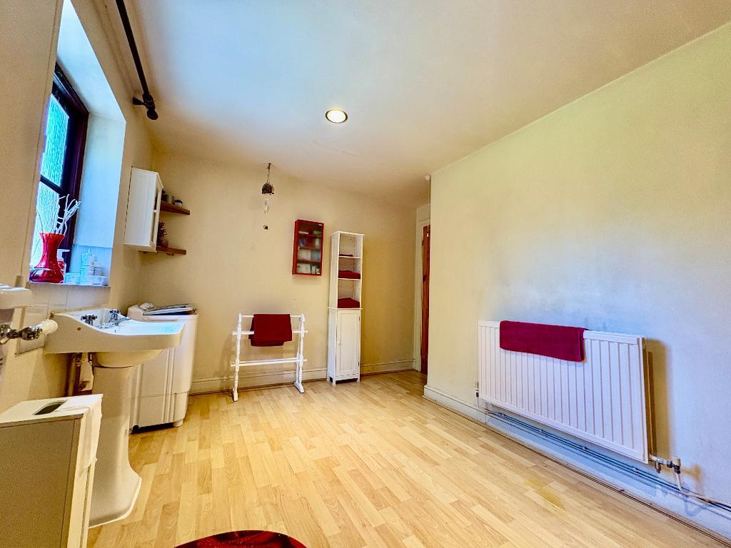 4 Bedroom Detached House With Land for Sale in Haverfordwest, SA62 5TJ
