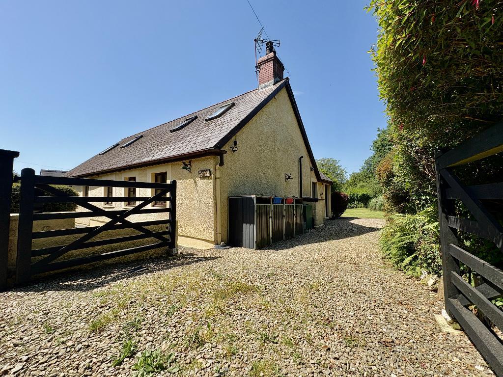4 Bedroom Detached House With Land for Sale in Haverfordwest, SA62 5TJ