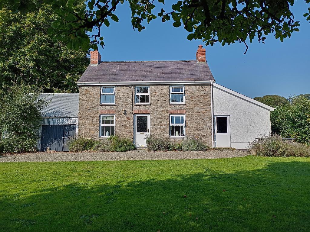 3  Bed Detached House Property to Rent in Llandysul, SA44 5PE