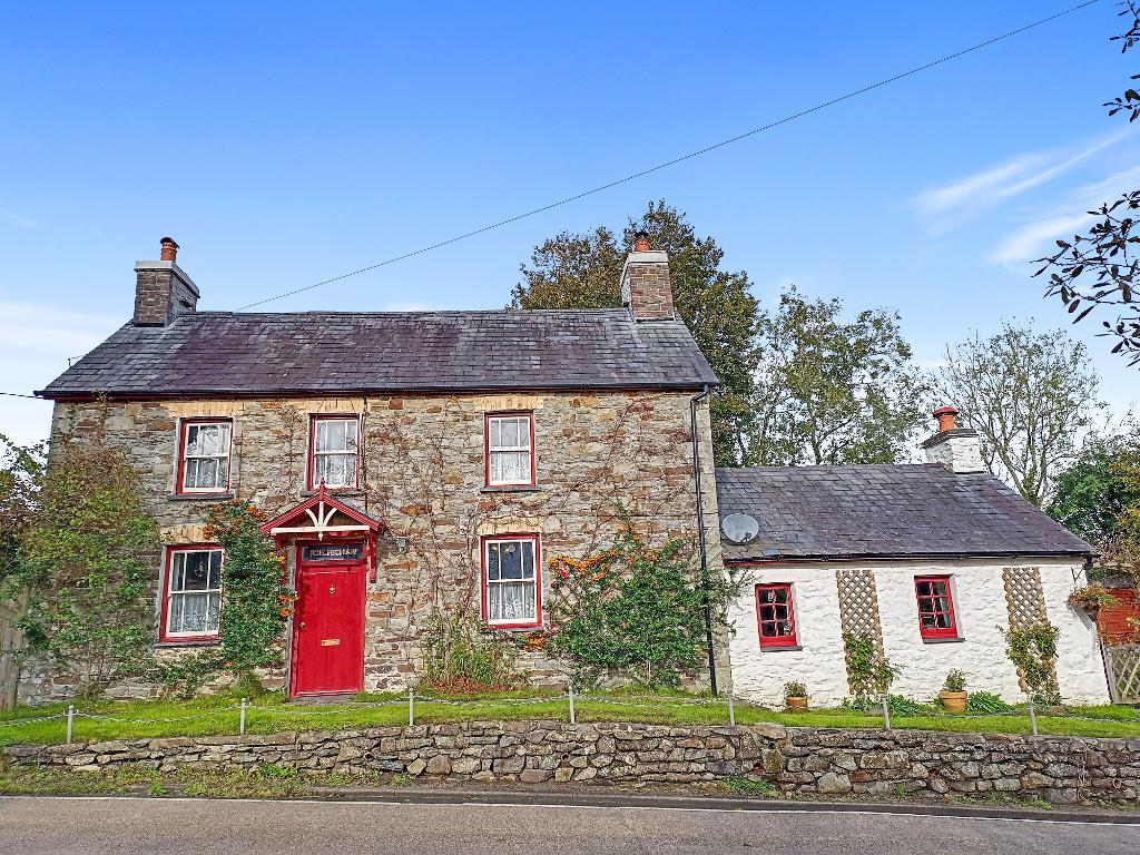 Lampeter Road, Drefach, Nr Llanybydder, Ceredigion, SA40 9SX