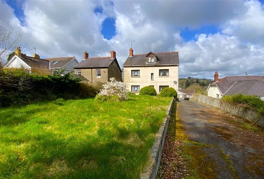 4  Bed Detached House Property to Rent in Newcastle Emlyn, SA38 9DA