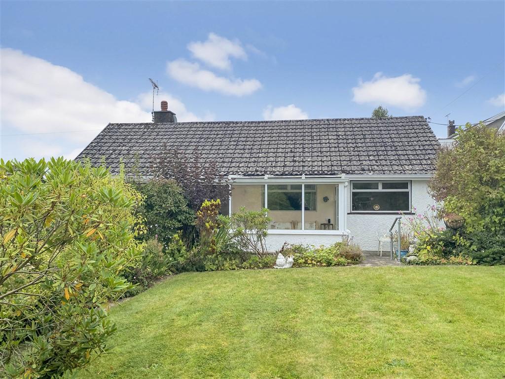 Penlon Road, Newcastle Emlyn, Carmarthenshire, SA38 9HR