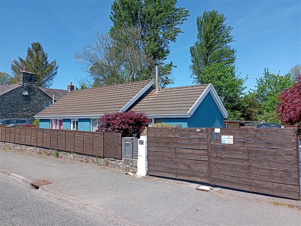 Lampeter Road, Ystrad Aeron, Lampeter, Ceredigion, SA48 8AE