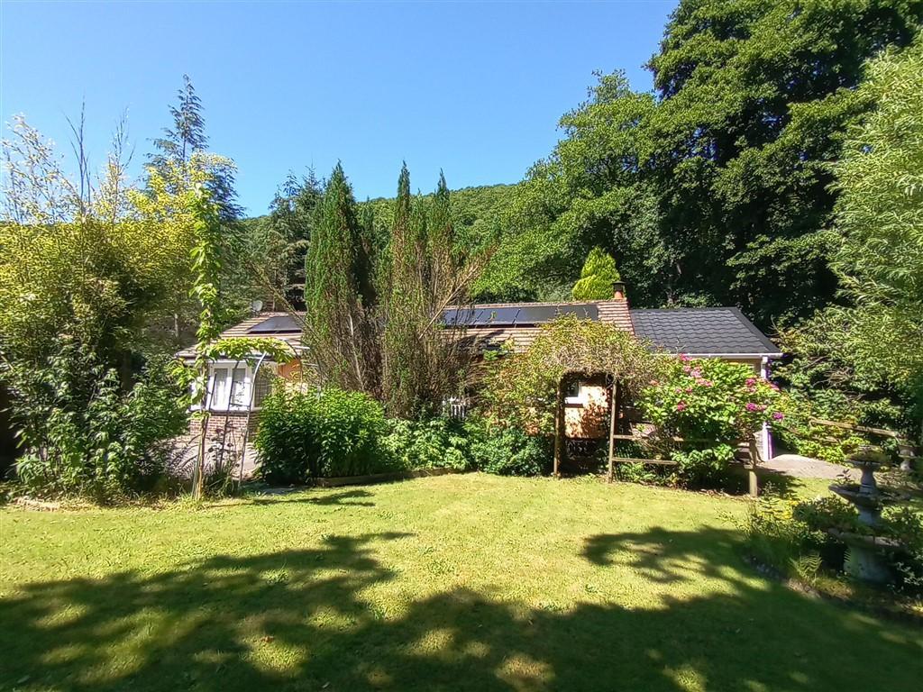 Unmarked Road, Drefach Felindre, Carmarthenshire, SA44 5HW